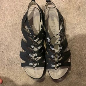 JBU sports sandals (adjustable)